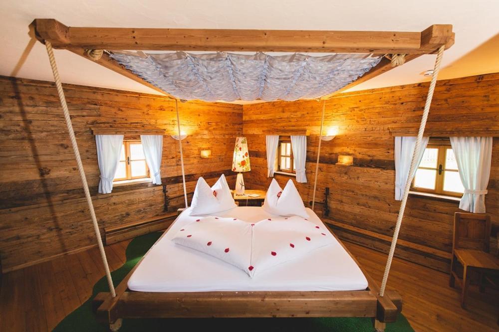 Roanwirt Hotel Sankt Lorenzen im Murztal Luaran gambar